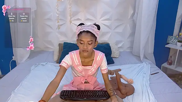 adisson petite1 online show from February 10, 6:33 pm