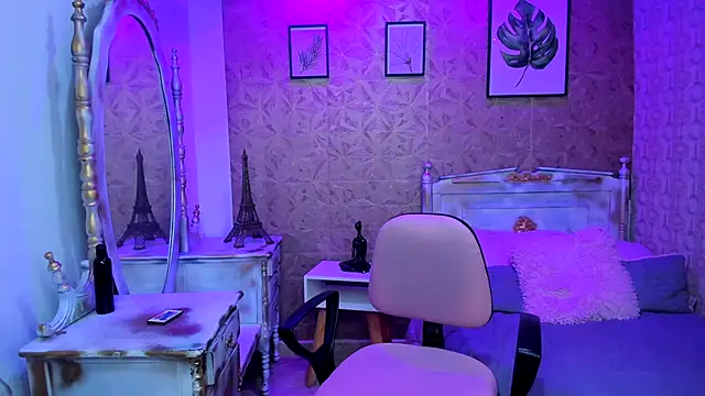 Megane whitte online show from October 17, 4:16 am