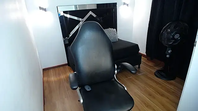 MarianaRojas  online show from January 10, 3:44 am