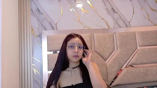 Abrilmirren online show from May 1, 11:13 am
