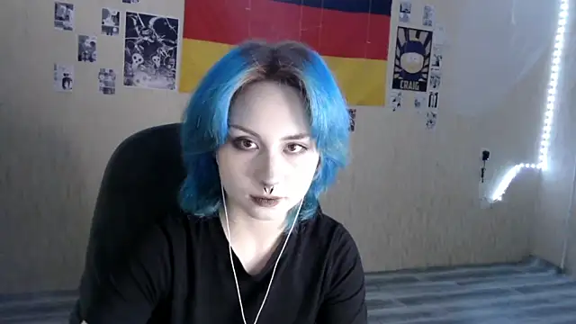 LeisaHopperstad online show from January 15, 5:30 pm