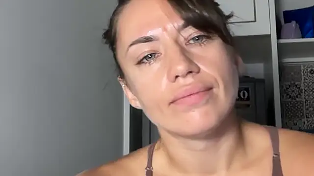 Roriann online show from March 14, 4:08 pm