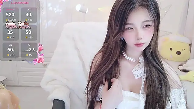 Snapshot of Coco-Di chatting on October 13, 9:56 am Coco-Di online show from October 13, 9:56 am