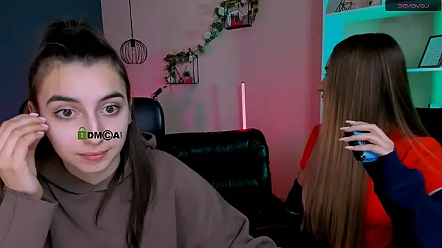 leslie bird online show from March 17, 10:08 am