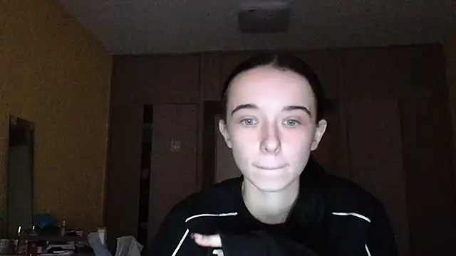 Emilia Light online show from November 19, 7:41 am