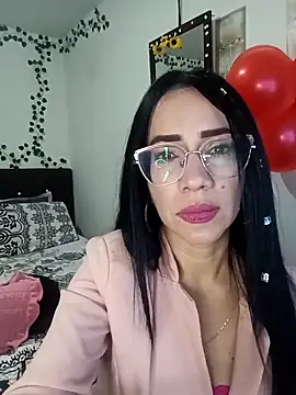 YaraDuartee online show from February 18, 2:54 am