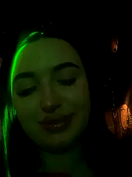 LoveMiQueen1 online show from October 17, 6:33 pm