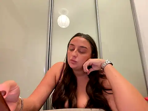 Snapshot of Playfulvixen25 chatting on October 2, 3:11 am Playfulvixen25 online show from October 2, 3:11 am