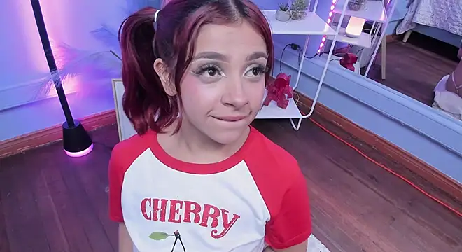 KathiaSaenz  online show from December 17, 4:16 am