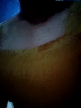 bree-zz online show from May 2, 10:46 pm