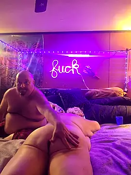 violentviolet68 online show from October 30, 4:48 am