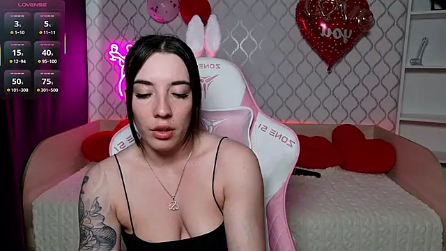 Curious Lily online show from March 2, 7:15 am