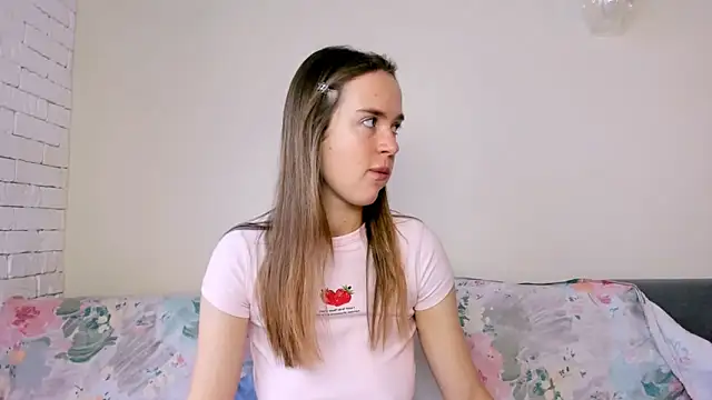 LilMary  online show from March 11, 6:39 am