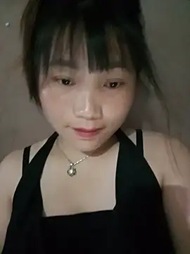 min-xinh online show from June 18, 1:05 pm