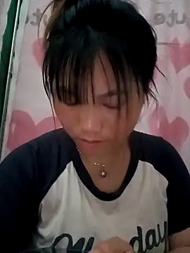 min-xinh online show from April 27, 7:49 am