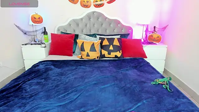 CamillaDreamer online show from October 22, 4:56 pm