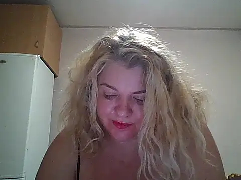 HurricaneCathrine online show from October 9, 4:33 pm
