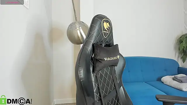 KarinaBroks online show from December 2, 9:44 am