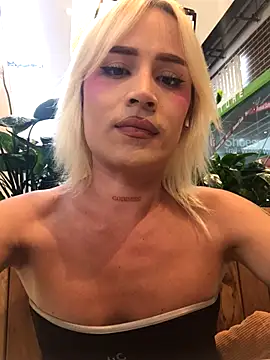 alexawinterrr online show from November 21, 9:50 pm