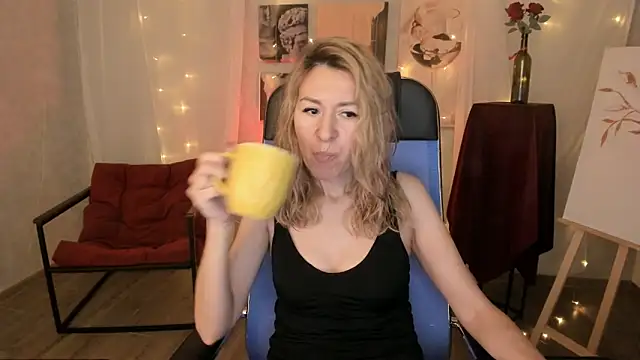 DonnaSmitth online show from February 11, 7:04 pm