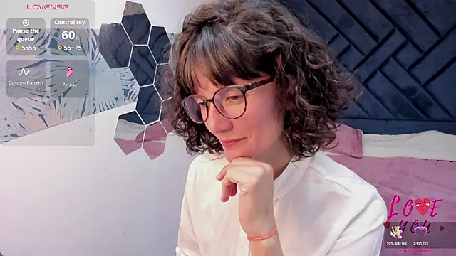 Valery More   online show from July 10, 4:29 pm