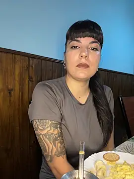 Lucecitalove online show from November 12, 1:31 pm