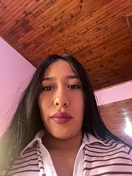 Amelia Rivas online show from June 14, 1:00 pm