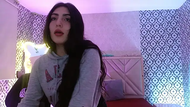 Ixchel tay online show from January 6, 3:10 am