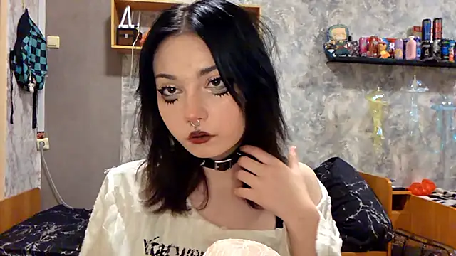 Beeping Creature online show from November 6, 4:46 pm