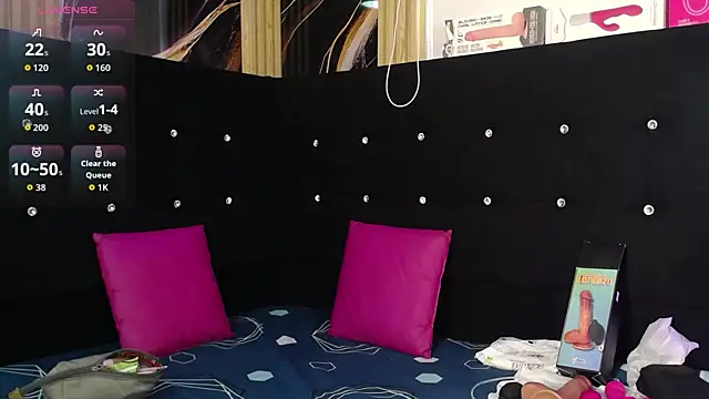 chloe  Jones  online show from July 21, 1:23 pm
