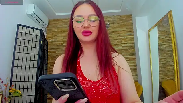 Snapshot of Lunna_Squirt chatting on October 11, 7:27 pm Lunna Squirt online show from October 11, 7:27 pm