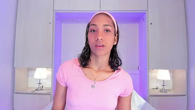 AnahiCollins online show from July 5, 11:27 am