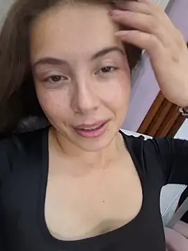 EmmaValencia  online show from April 27, 8:39 pm