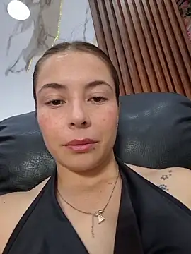 EmmaValencia  online show from May 6, 7:29 pm