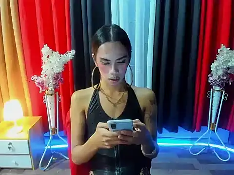 Snapshot of AsianGoddess18 chatting on October 3, 3:06 pm AsianGoddess18 online show from October 3, 3:06 pm