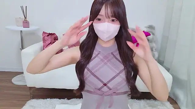 Seira  nn online show from March 5, 1:40 pm