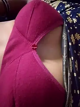 Hotty ruvi online show from July 28, 7:39 pm