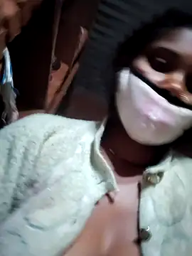 Katrina kaif143 online show from December 13, 10:27 pm