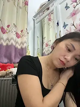 Snapshot of Ami-mi00 chatting on October 1, 12:32 pm Ami-mi00 online show from October 1, 12:32 pm