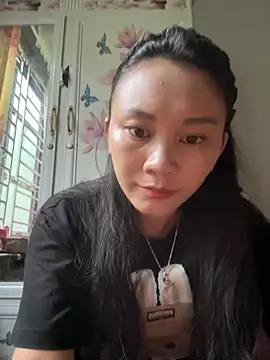 Snapshot of Ami-mi00 chatting on October 7, 5:12 am Ami-mi00 online show from October 7, 5:12 am