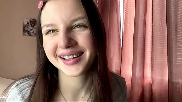 JanellHousen online show from May 1, 5:21 am