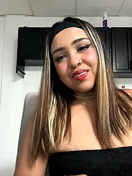 Aura Kaiser online show from September 30, 3:45 am