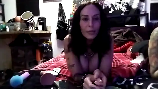 inkdhollow1 online show from November 12, 11:36 pm