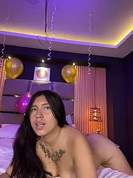 Emily Roberts9 online show from March 10, 11:36 am