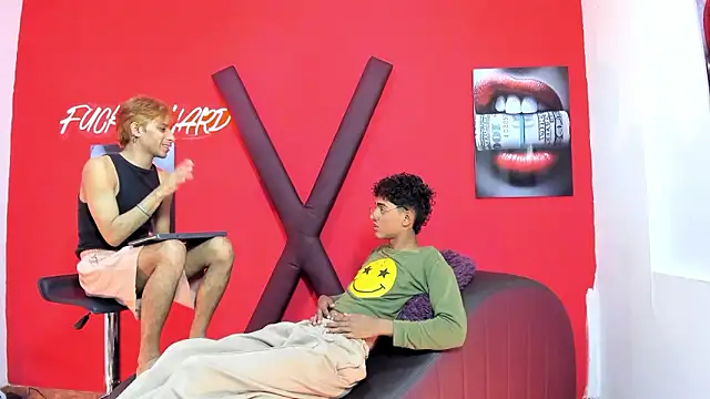 VERY HOT GUYS online show from March 18, 7:41 pm