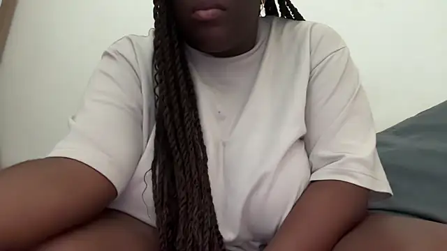 nanaisbackk online show from July 23, 11:18 am