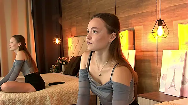 EmmaCamm online show from November 9, 9:38 am