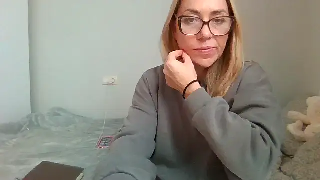 Kinky21 online show from October 12, 1:24 pm