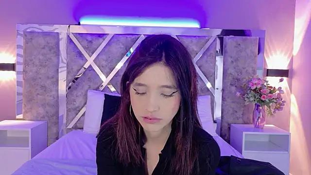 MeganR  online show from July 25, 3:35 am