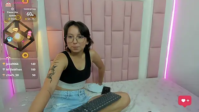 Klaret Toy online show from April 28, 2:27 am